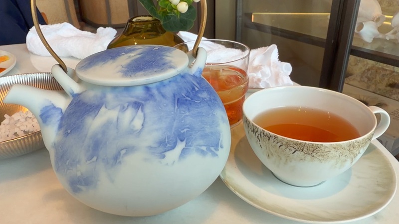 リッツカールトン東京 ロビーラウンジ アフタヌーンティーの紅茶 ダージリン